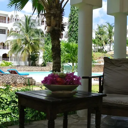Amani Residence Beverly Suites Malindi Extérieur photo