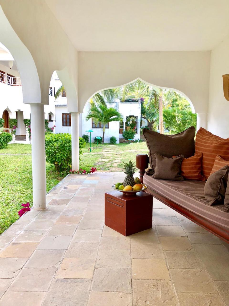 Amani Beverly Apartment *